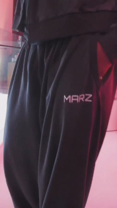 Amari Cropped Hoodie